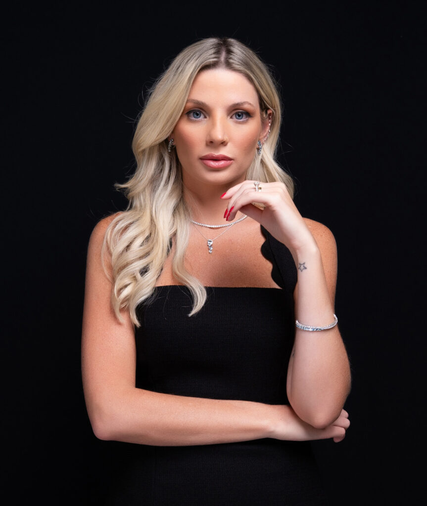 Carolina Mazuco Carlessi - Sócia Fundadora
